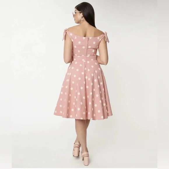 Unique Vintage 50s Prairie Daisy Swing Dress in Powder Pink, Size Large, NWT! - Picture 8 of 16